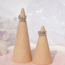 Gold-Tone Leaf Motif Crystal Earring – Elegant and Sparkling Design