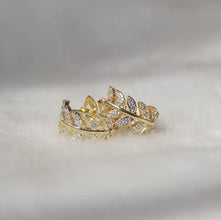 Gold-Tone Leaf Motif Crystal Earring – Elegant and Sparkling Design