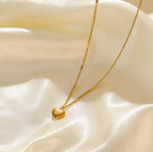 Elegant Gold Heart Necklace
