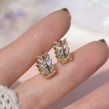 Gold-Tone Leaf Motif Crystal Earring – Elegant and Sparkling Design