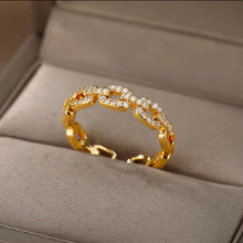 Chain-Shaped Adjustable Ring with Cubic Zirconia