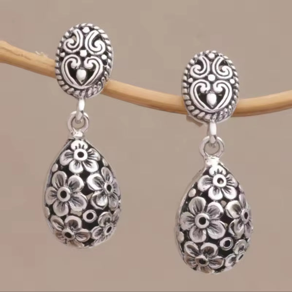 Vintage Floral Teardrop Silver-Tone Earrings