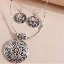 Intricate Silver Jewelry Set