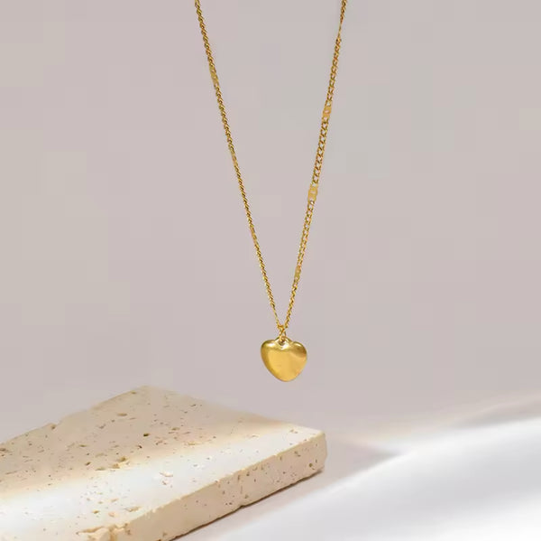 Elegant Gold Heart Necklace