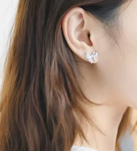 Elegant Bow-shaped Diamond Earrings