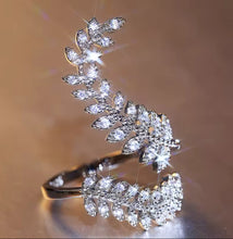 Elegant Leaf-Inspired adjustable Ring