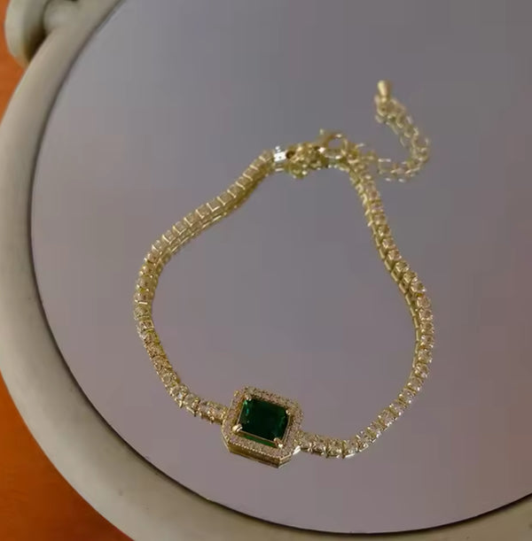 Elegant Emerald and Diamond Bracelet