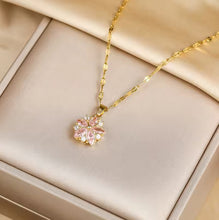 Elegant Floral Pendant Necklace