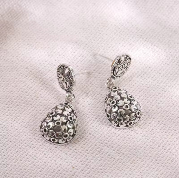 Vintage Floral Teardrop Silver-Tone Earrings