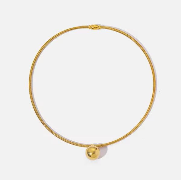 Elegant Gold Choker Necklace